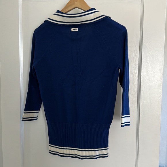 Converse blue and white collared sweater. Size M - Picture 4 of 7